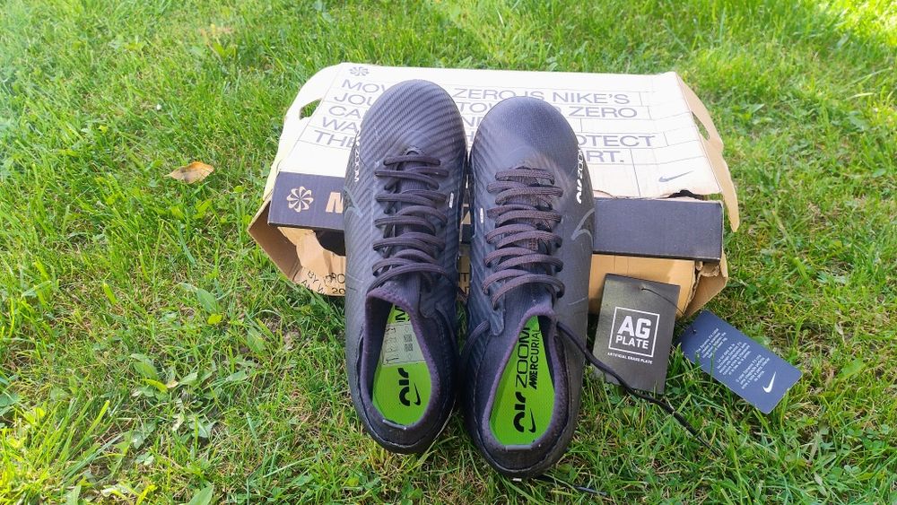 Vând ghete de fotbal Nike Air zoom