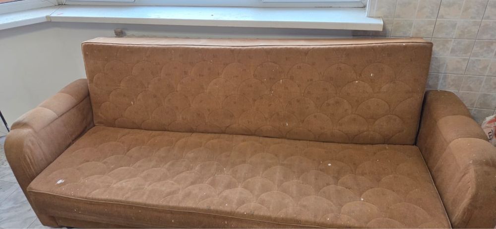 Диван . Отдам даром