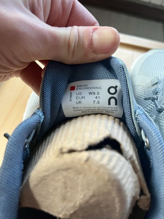 On Cloud 5 Surf/Cobble 41