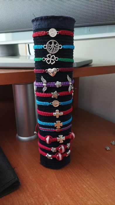 Brățări de vânzare