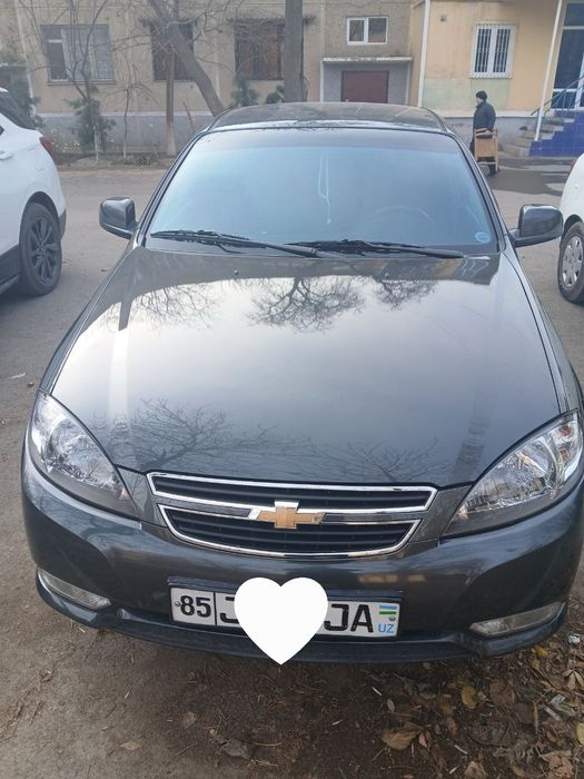 Jentra 2022 mokri asvalt