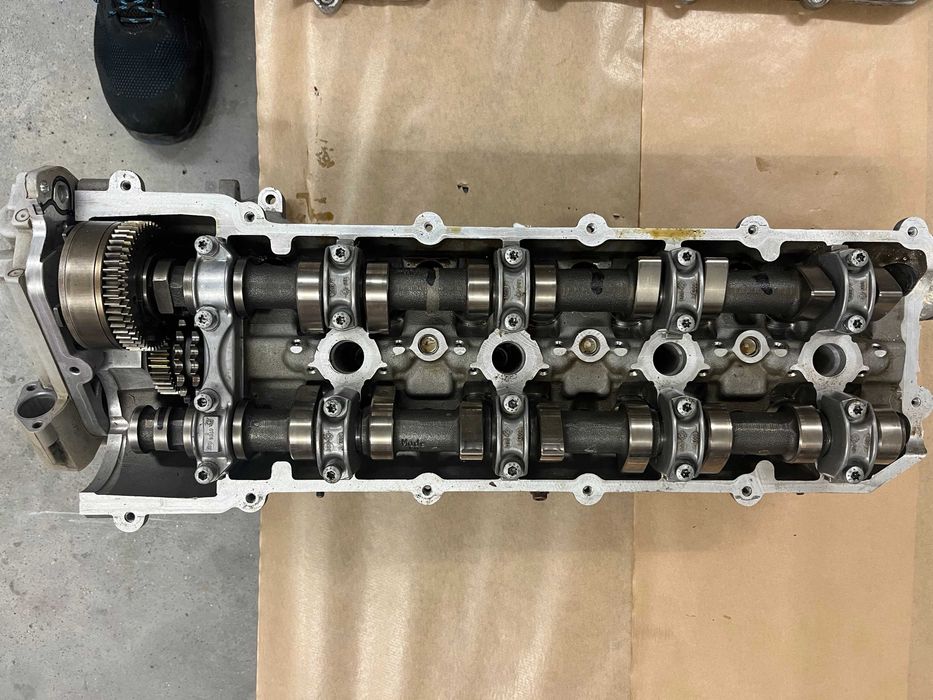 Лява цилиндрова глава M156 6.2 V8 63 AMG 63AMG E63 ML63 Cl63 CLK63