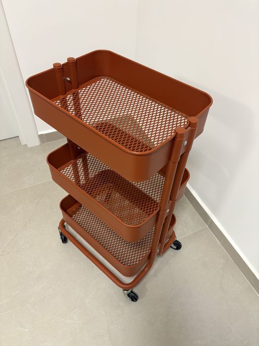 Etajera cu roti ikea