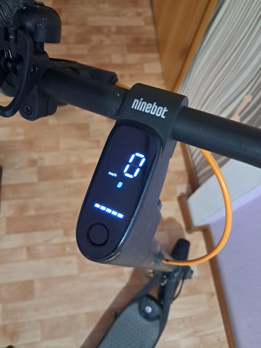 Электро самокат ninebot