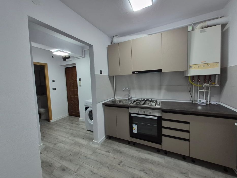 Închiriez apartament