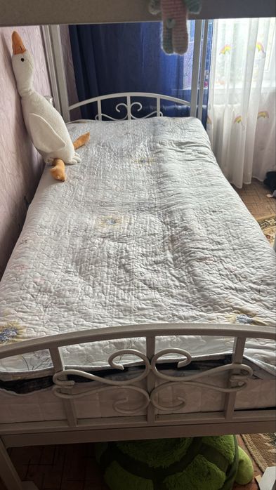 Продаем двухъярусную кровать