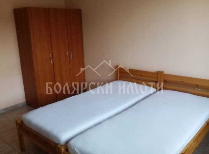 Дава се под наем Двустаен апартамент в Велико Търново, Център - 60 кв.м за 282 € - Снимка #1