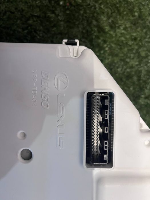 Щиток прибор Панель прибор Lexus RX L20 европеец