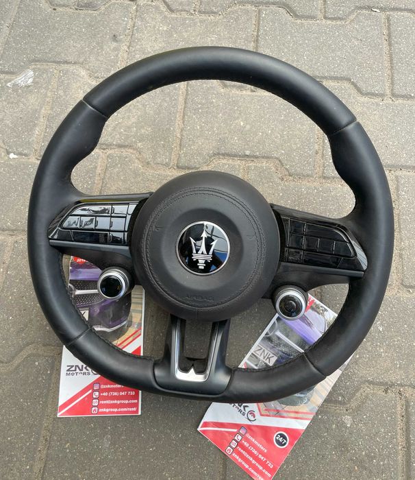 Maserati Grecale Trofeo - volan tesit  - airbag cusut in piele