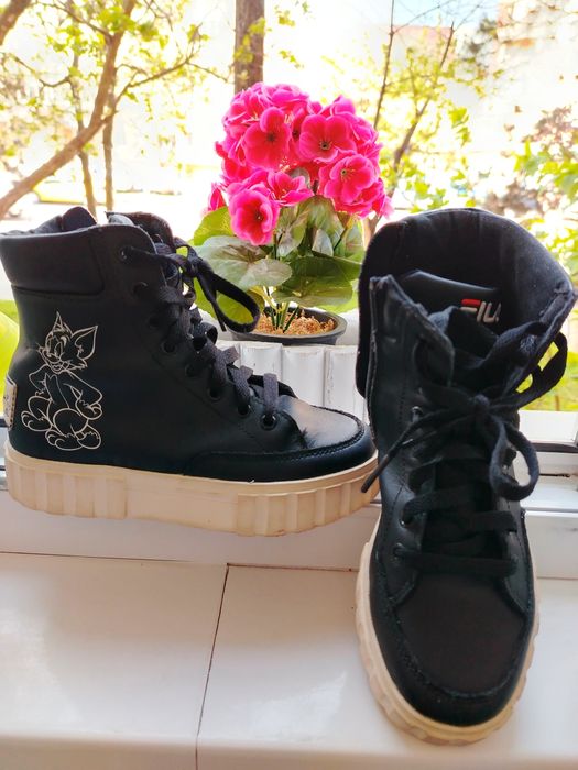 Adidași /teniși /bascheți Fila, mărime 33, impecabili