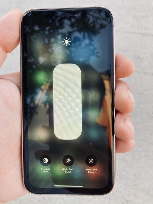 Iphone xr 16 pro korpusida USA