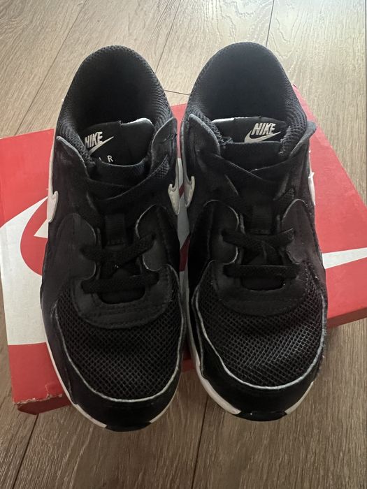 Nike Air Max и Adidas маратонки