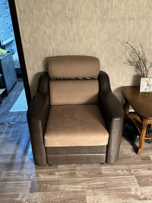 Продам диван и 2 кресла