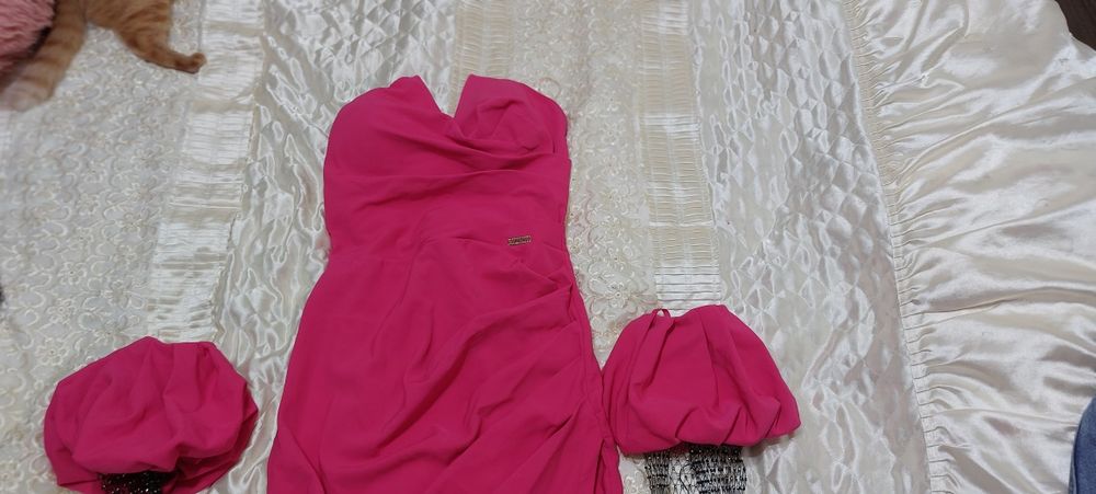 Rochie elegantă roz M