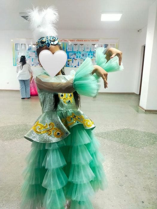 Казакское национальное  платье