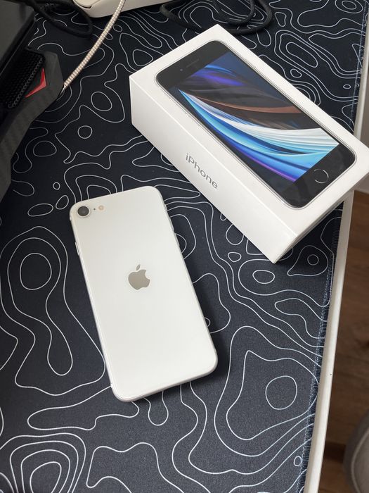 Продам iphone SE 2