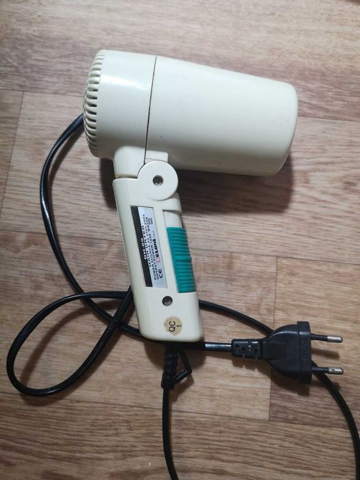 Продам фен. Для путешествий.
