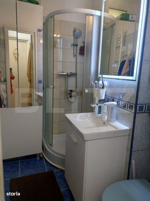 Apartament cu 3 camere, zona Licee