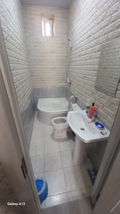 Xovli uy 5 xona 2 sotix Avtoyna hududida  sotiladi !!!