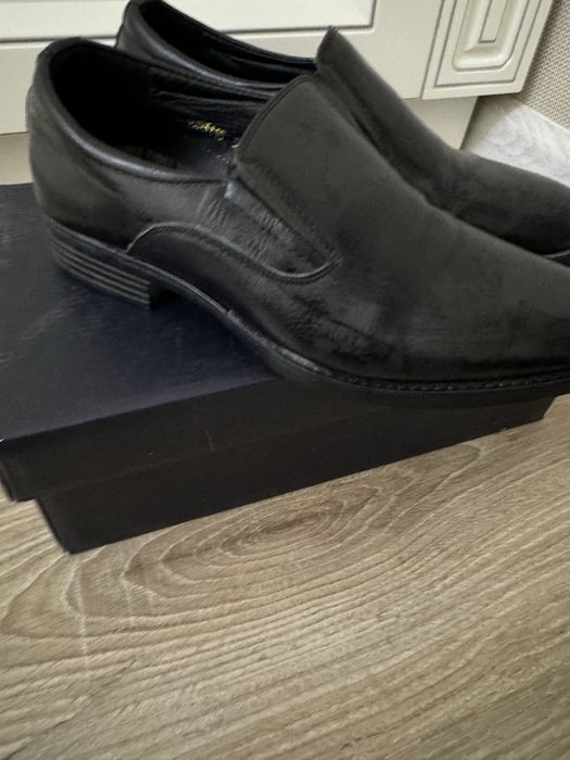 Туфли мальчиковые, в очень хорошем состоянии