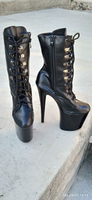 Robiya Jahonova 1985