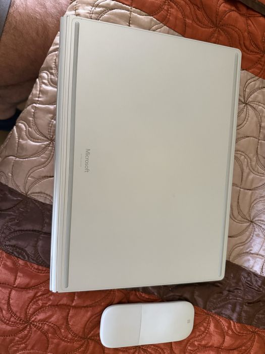 Laptop Microsoft Surface Book 3, 13.5” / i7 32GB RAM | 512GB SSD | Stare excelenta