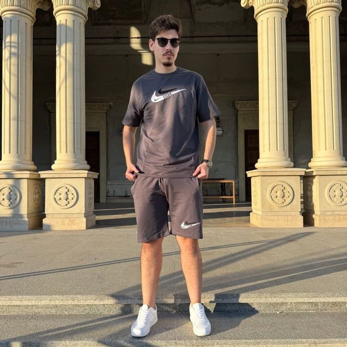 Compleuri barbati