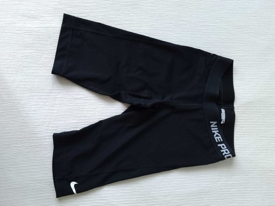 Къси панталонки Nike Pro (Dri-Fit). Размер S
