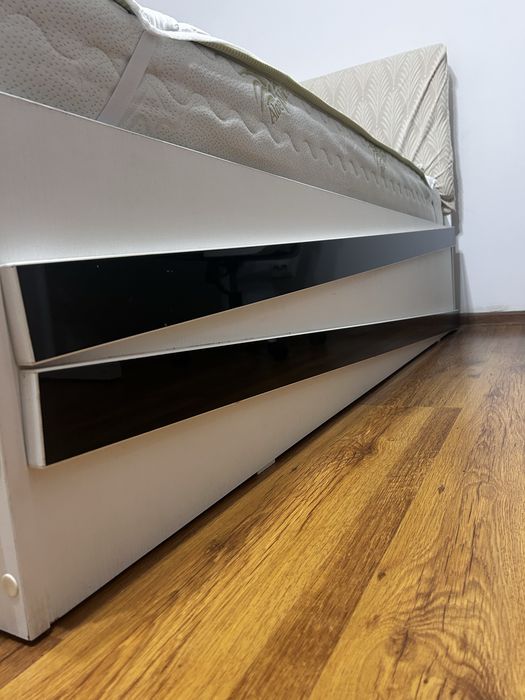 Pat 160x200 modern cu spațiu depozitare