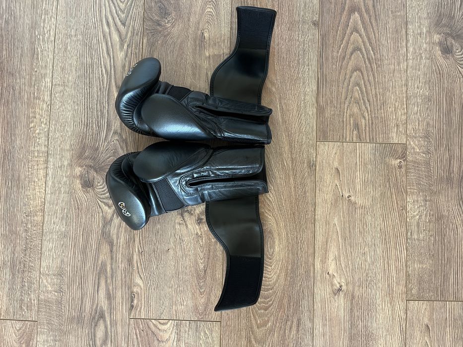 Боксови ръкавици Rival RB50