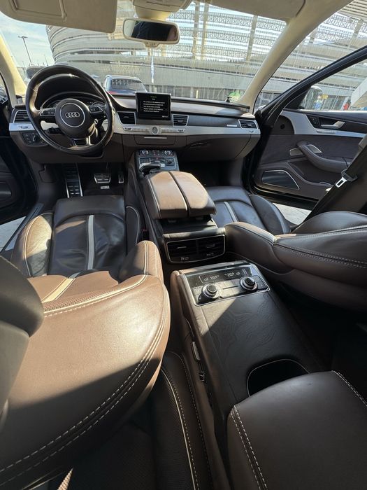 AUDI S8 , BANG OLUFSEN NV Ventilatie, Design selection, masaj, distronic