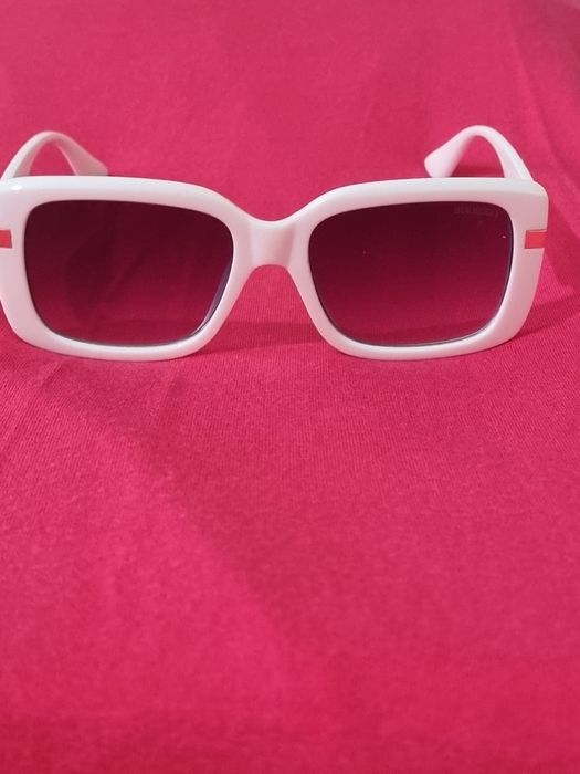 Продаются солнцезащитные очки