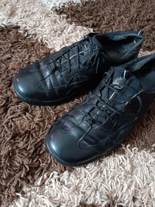 Vand pantofi piele fina