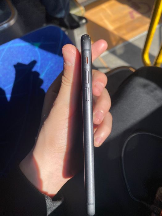 IPHONE 11 хороший