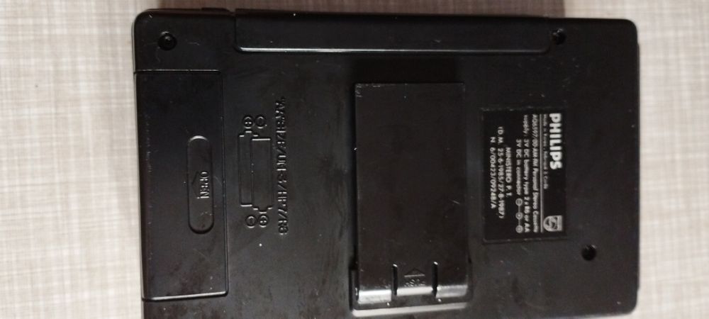 Casetofon cu radio tip walkman cu autorevers Philips