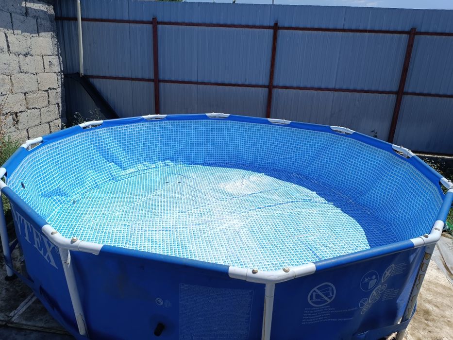Продам бассейн б/у в хорошем состоянии