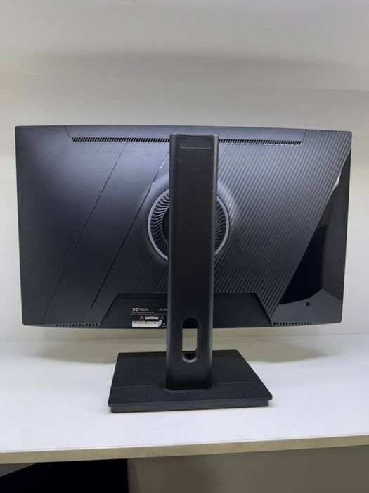 Xtech 27” curved