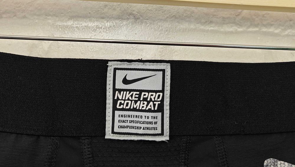 Nike Pro Combat Hyperstrong Compression къси панталони размер L
