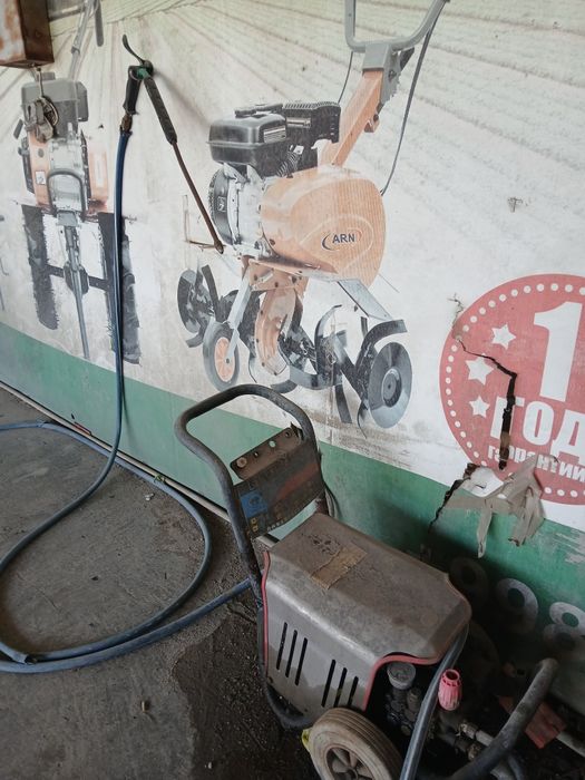 220 da ishlaydigan Karcher sotiladi