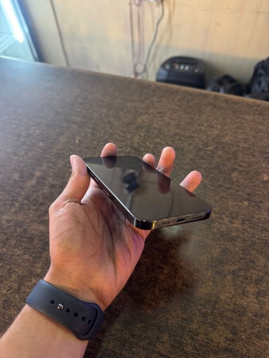Продам İphone 13 pro