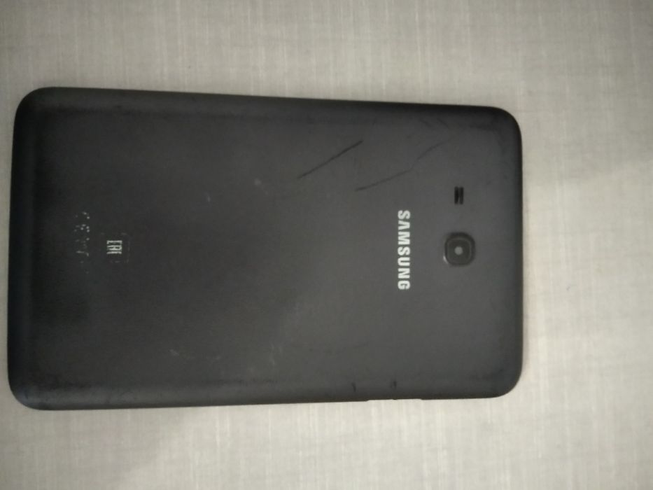Продаю Планшет Galaxy tab 3 2013 года выпуска
