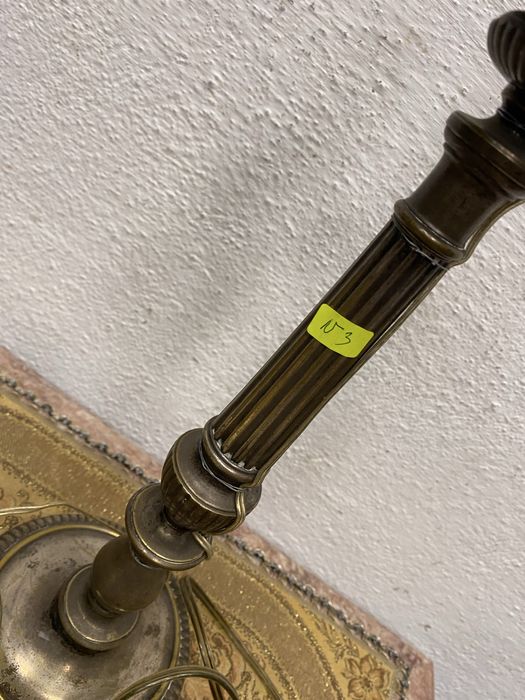 Голяма настолна лампа посребрена