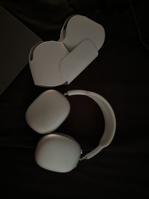 AirPods Max наушники