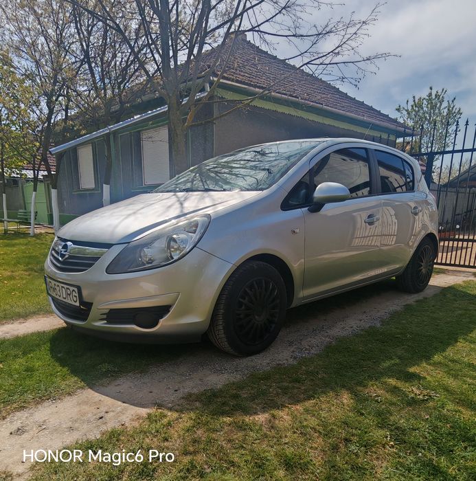 Opel Corsa 1.4 benzină