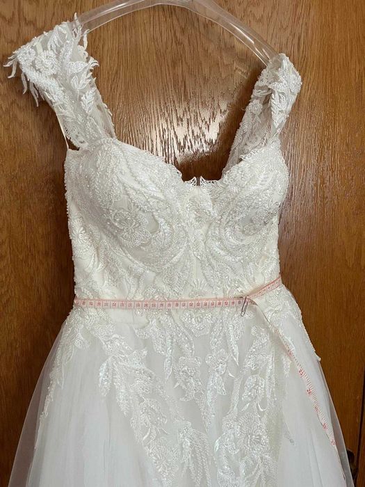 Rochie de mireasa noua