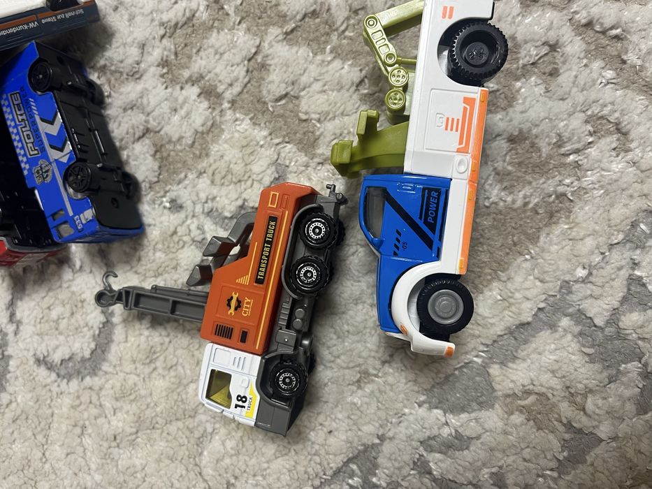 Игрушки Желездныйе машинки 60 шт