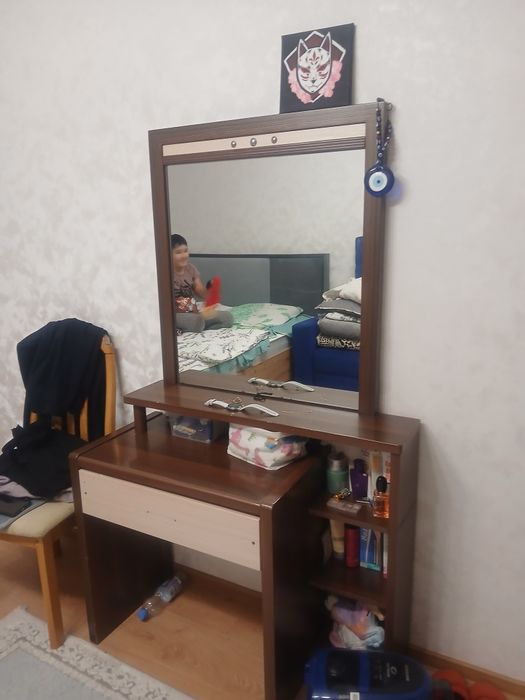 Продаю туалетный столик