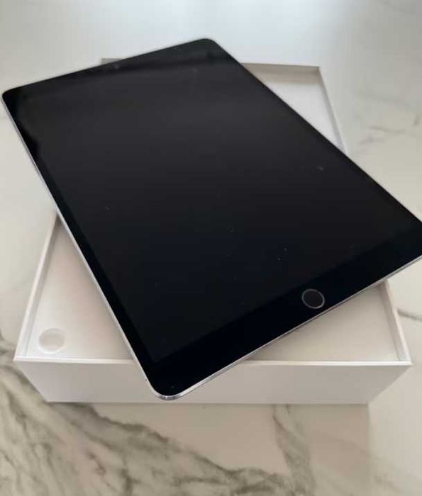 Ipad Pro A1701 + зарядно в оригинална кутия