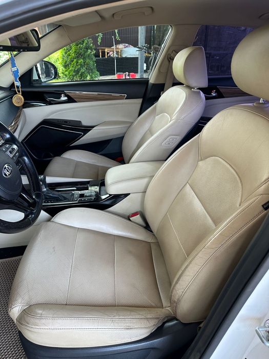 Продам машину Kia K7 2017 год, автомат