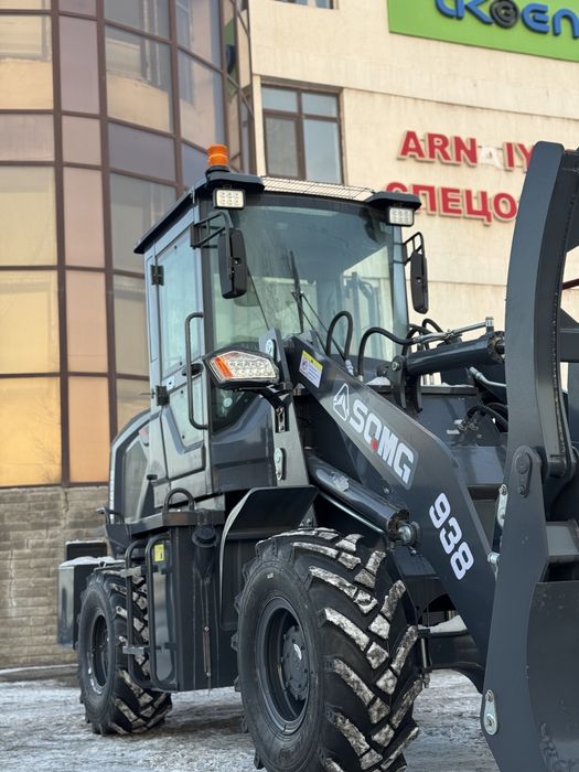 Фронтальный погрузчик 938